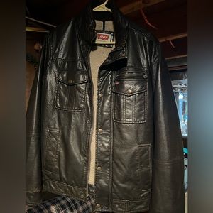 COPY - Men’s Levi’s fur lined leather trucker coat